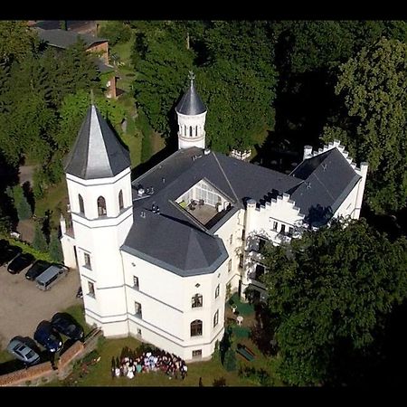 Schlosshotel Bredenfelde Exteriér fotografie